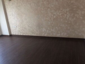 Room in 2 BHK Apartment at Amrapali Silicon City, Sector 76 – for Rent