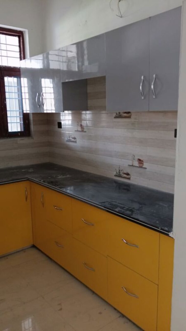 Kitchen, raj nagar extension 2.5 Bedroom 850 Sq.Ft. Builder Floor In Raj Nagar Extension Ghaziabad 10361201