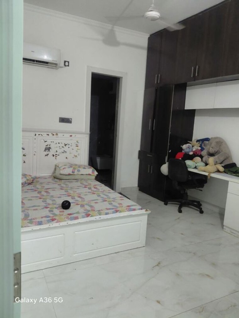 Bedroom, sector 13 3 Bedroom 2000 Sq.Ft. Builder Floor In Sector 13 Gurgaon 10361219