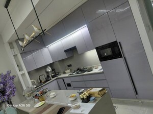 Team Area in 3 BHK Builder Floor at Sector 13 – for Rent