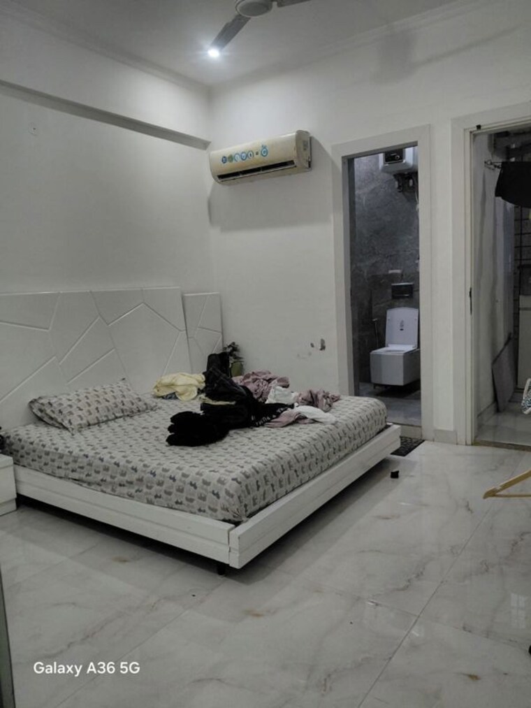 Bedroom, sector 13 3 Bedroom 2000 Sq.Ft. Builder Floor In Sector 13 Gurgaon 10361219