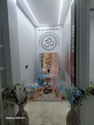 Living Room in 3 BHK Builder Floor at Sector 13 – for Rent