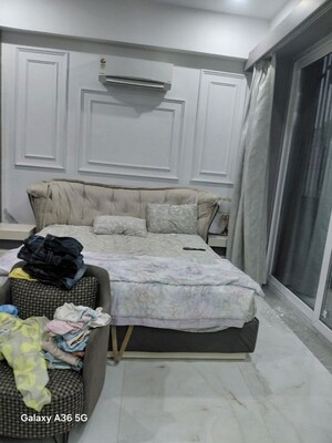 Team Area in 3 BHK Builder Floor at Sector 13 – for Rent