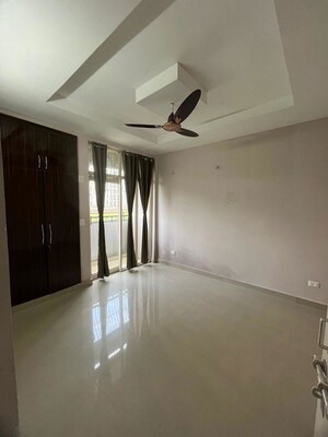 Room in 3 BHK Apartment at Ansal Sushant Golf City Celebrity Greens, Sushant Golf City – for Rent
