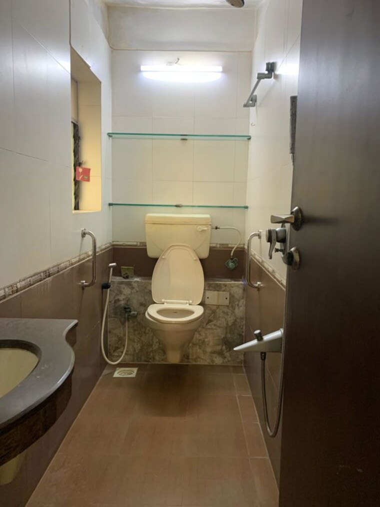 Bathroom, krishna-leela-chs-goregaon 2 Bedroom 750 Sq.Ft. Apartment In Goregaon West Mumbai 10361240