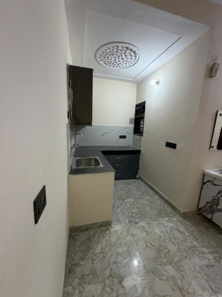 Bathroom, palam vihar extension 2 Bedroom 950 Sq.Ft. Builder Floor In Palam Vihar Extension Gurgaon 10361253