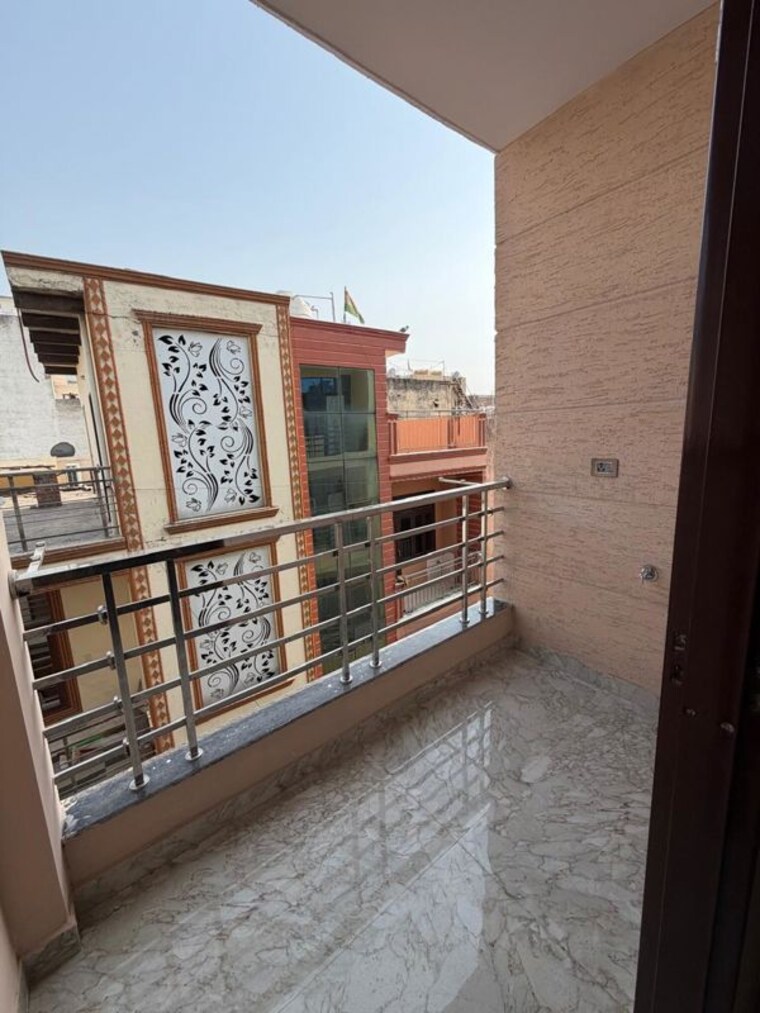 Balcony, palam vihar extension 2 Bedroom 950 Sq.Ft. Builder Floor In Palam Vihar Extension Gurgaon 10361253