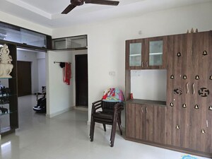 Room in 2 BHK Apartment at Tadepalli – for Sale
