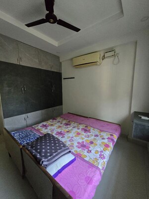 Bedroom in 2 BHK Apartment at Tadepalli – for Sale