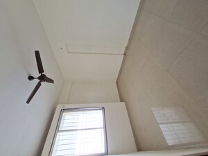 Bedroom in 2 BHK Apartment at Kamgar Putala Vasahat – for Rent