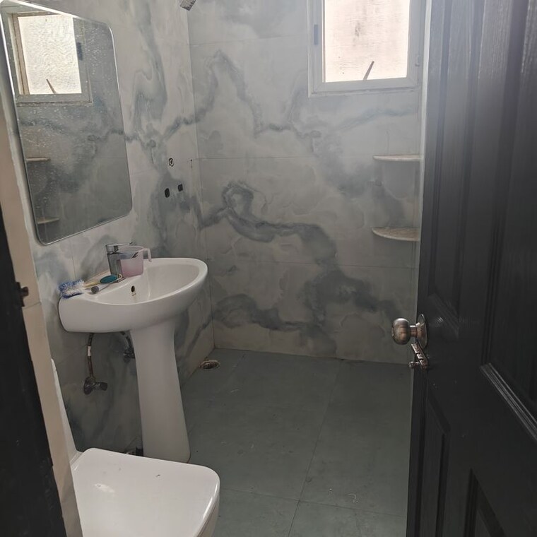 Bathroom, prateek-wisteria 3.5 Bedroom 1735 Sq.Ft. Apartment In Sector 77 Noida 10361299