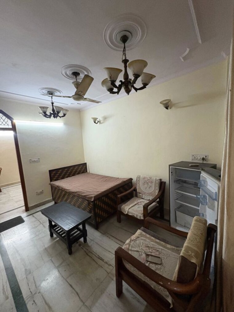 Team Area, kalkaji 1 Bedroom 560 Sq.Ft. Builder Floor In Kalkaji Delhi 10361333