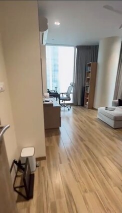3 BHK + Servant Room,Study Room Apartment For Sale in Indiabulls Blu Tower A