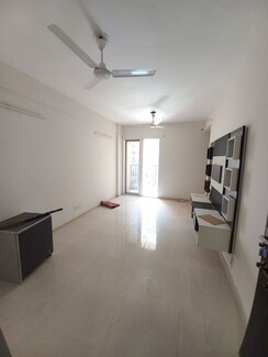 2 BHK + Extra Room Apartment For Rent in Signature Global The Millennia