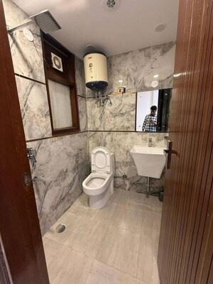 Bathroom in 1 BHK Apartment at Saket Kunj Sahibabad, Rajendra Nagar Sector 5 – for Rent