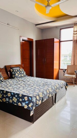 Bedroom in  Pg at Sector 39 – for Rent