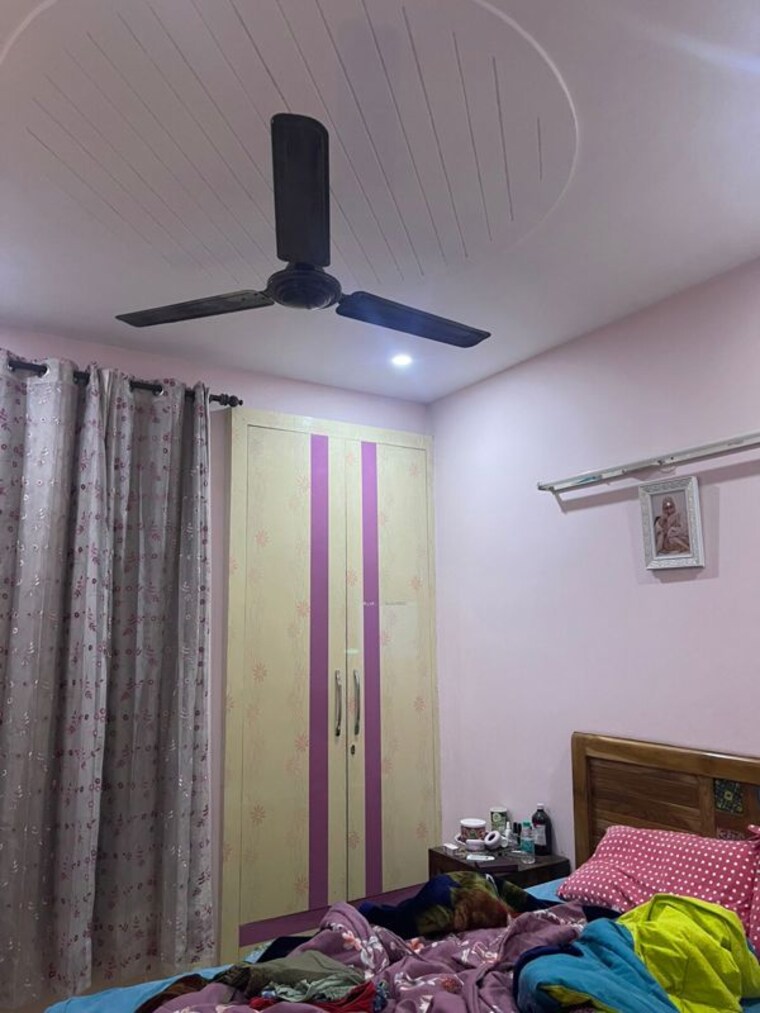 Bedroom, unitech-uniworld-gardens-2 2 Bedroom 1000 Sq.Ft. Apartment In Sector 47 Gurgaon 10361398