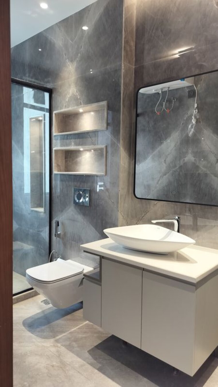 Bathroom, greenwood-city 5 Bedroom 270 Sq.Yd. Builder Floor In Sector 40 Gurgaon 10361415