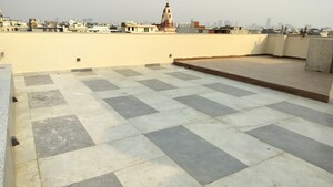 Swimming Pool in 5 BHK Builder Floor at Greenwood City, Sector 40 – for Sale
