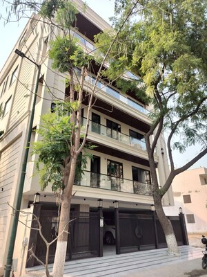 5 BHK Builder Floor – Exterior View View at Greenwood City, Sector 40 - for Sale
