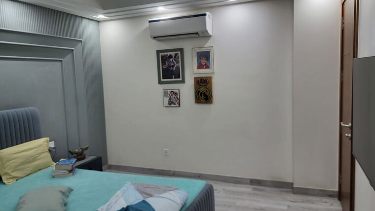 Bedroom, greater kailash i 4 Bedroom 300 Sq.Yd. Builder Floor In Greater Kailash I Delhi 10361438