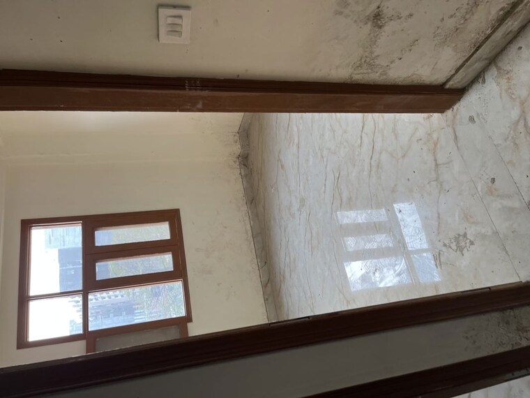 undefined, sector 73 2 Bedroom 1050 Sq.Ft. Builder Floor In Sector 73 Noida 10361428