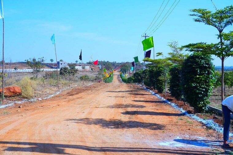Garden, tellapur  200 Sq.Yd. Plot In Tellapur Hyderabad 10361464