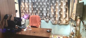 Furnished Amenities in 2 BHK Apartment at Mulund East – for Sale