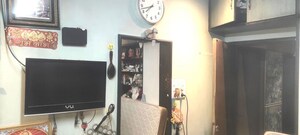 Furnished Amenities in 2 BHK Apartment at Mulund East – for Sale