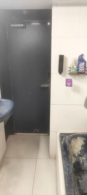 Furnished Amenities in 2 BHK Apartment at Mulund East – for Sale