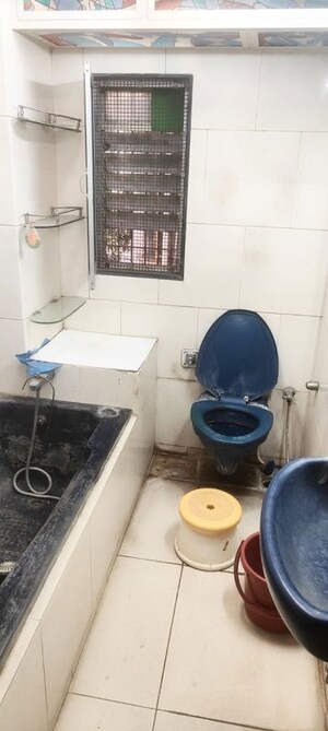 Team Area in 2 BHK Apartment at Mulund East – for Sale