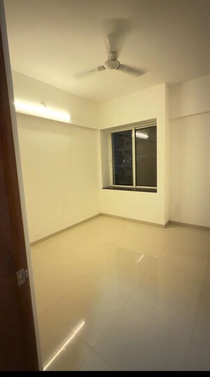 Room in 2 BHK Apartment at Dynamic Imperia Plus, Pisoli – for Rent