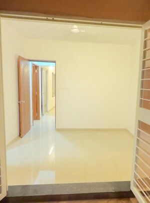 Room in 2 BHK Apartment at Dynamic Imperia Plus, Pisoli – for Rent