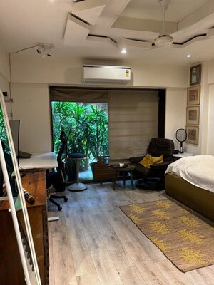 Gym in 4 BHK Apartment at Mittal Park, Juhu – for Sale