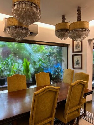 Living Room in 4 BHK Apartment at Mittal Park, Juhu – for Sale