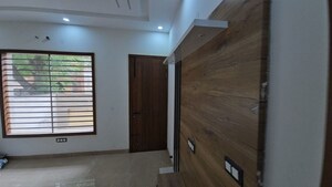 Room in 3 BHK Apartment at Preet Colony – for Rent