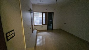 Room in 3 BHK Apartment at Preet Colony – for Rent