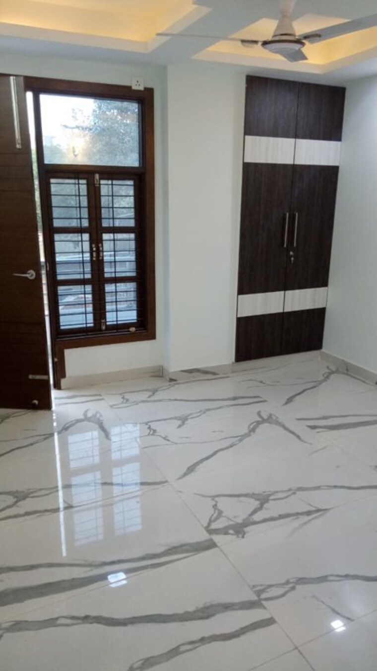 Room, khirki extension 3 Bedroom 1010 Sq.Ft. Builder Floor In Khirki Extension Delhi 10102091