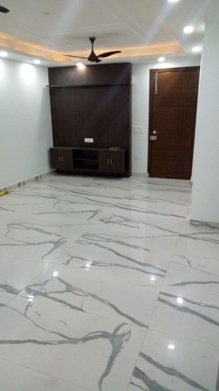 Room, khirki extension 3 Bedroom 1010 Sq.Ft. Builder Floor In Khirki Extension Delhi 10102091
