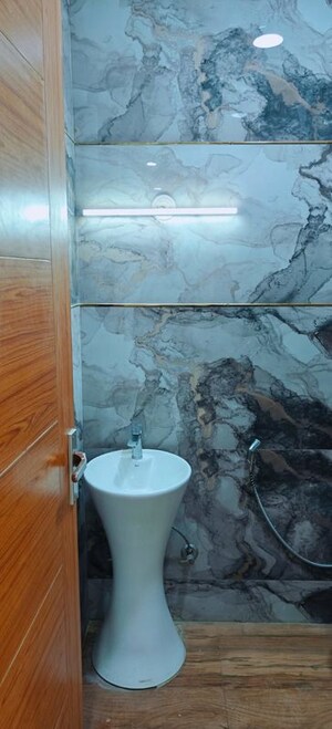 Bathroom in 1 BHK Builder Floor at Sheikh Sarai – for Sale