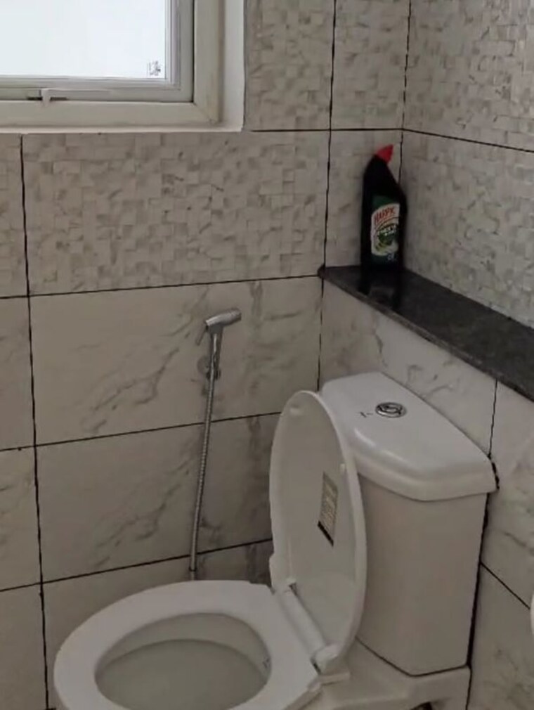 Bathroom, sbp-gateway-of-dreams 2 Bedroom 1150 Sq.Ft. Apartment In Dhakoli Zirakpur 10361606