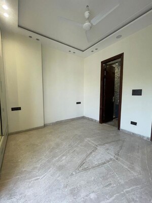Room in 3 BHK Builder Floor at Ashok Vihar – for Sale