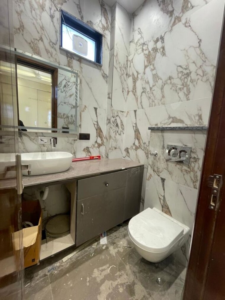 Kitchen, ashok vihar 3 Bedroom 150 Sq.Yd. Builder Floor In Ashok Vihar Delhi 10361612