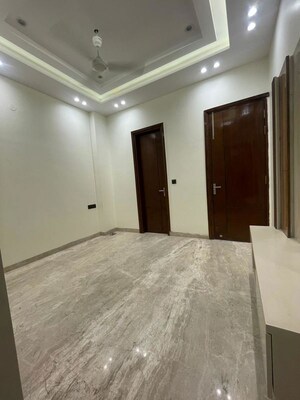 Room in 3 BHK Builder Floor at Ashok Vihar – for Sale