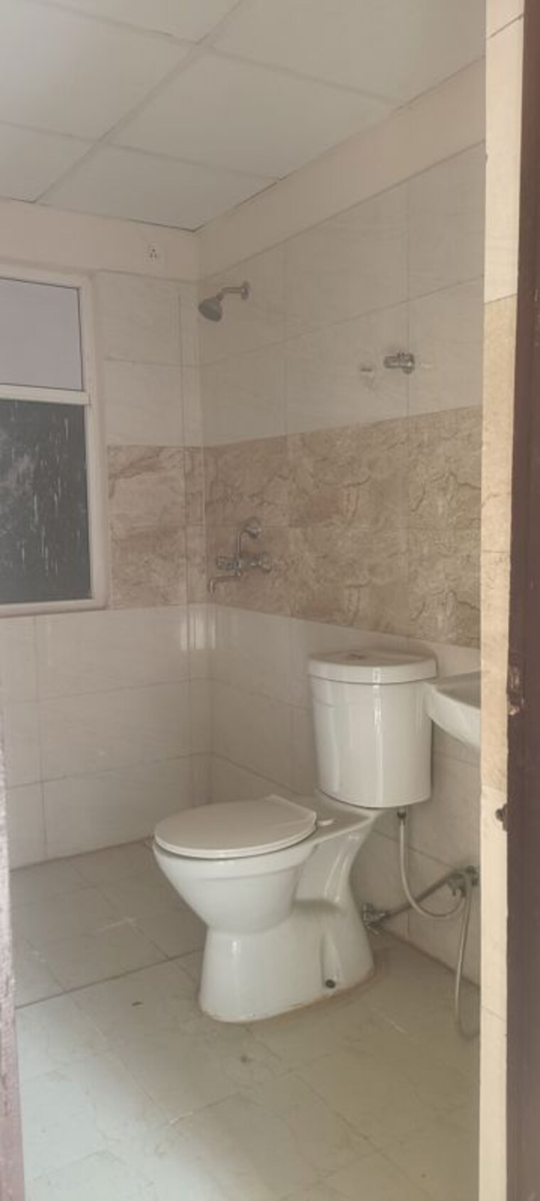 Bathroom, amrapali-kingswood 3 Bedroom 1425 Sq.Ft. Apartment In Sector 4 Greater Noida Greater Noida 10361636