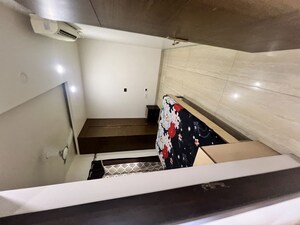 Furnished Amenities in 3 BHK Builder Floor at Naraina – for Rent