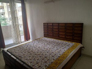 Bedroom in 4 BHK Apartment at Mona Greens, Ghazipur – for Rent