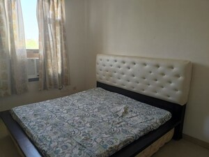 Bedroom in 4 BHK Apartment at Mona Greens, Ghazipur – for Rent