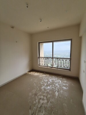 Room in 3 BHK Apartment at Hiranandani Fortune City, New Panvel – for Sale