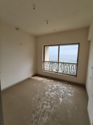 Room in 3 BHK Apartment at Hiranandani Fortune City, New Panvel – for Sale
